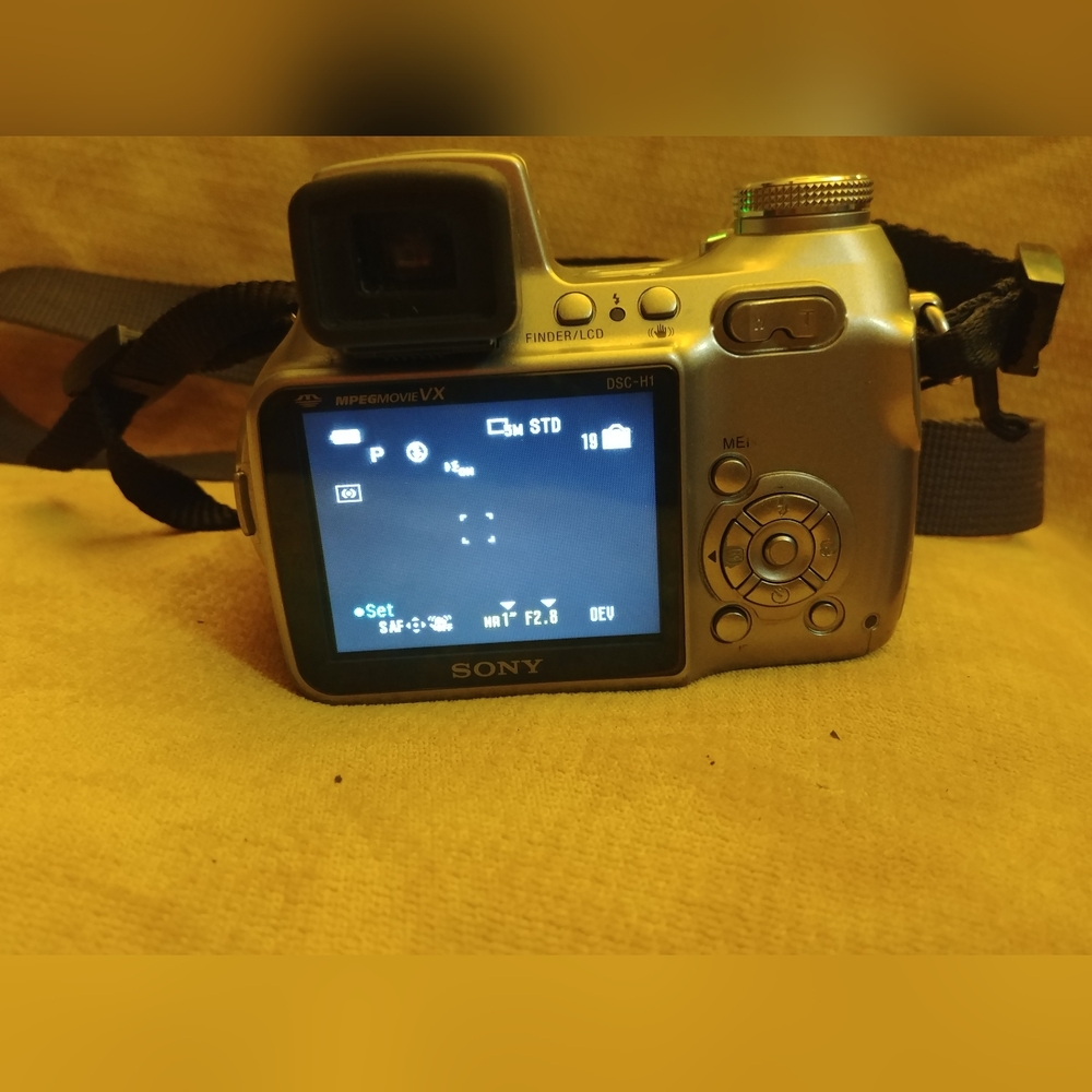Camera Sony Super Steady shot 5.1 no DSC-H1 - Picture 5 of 7